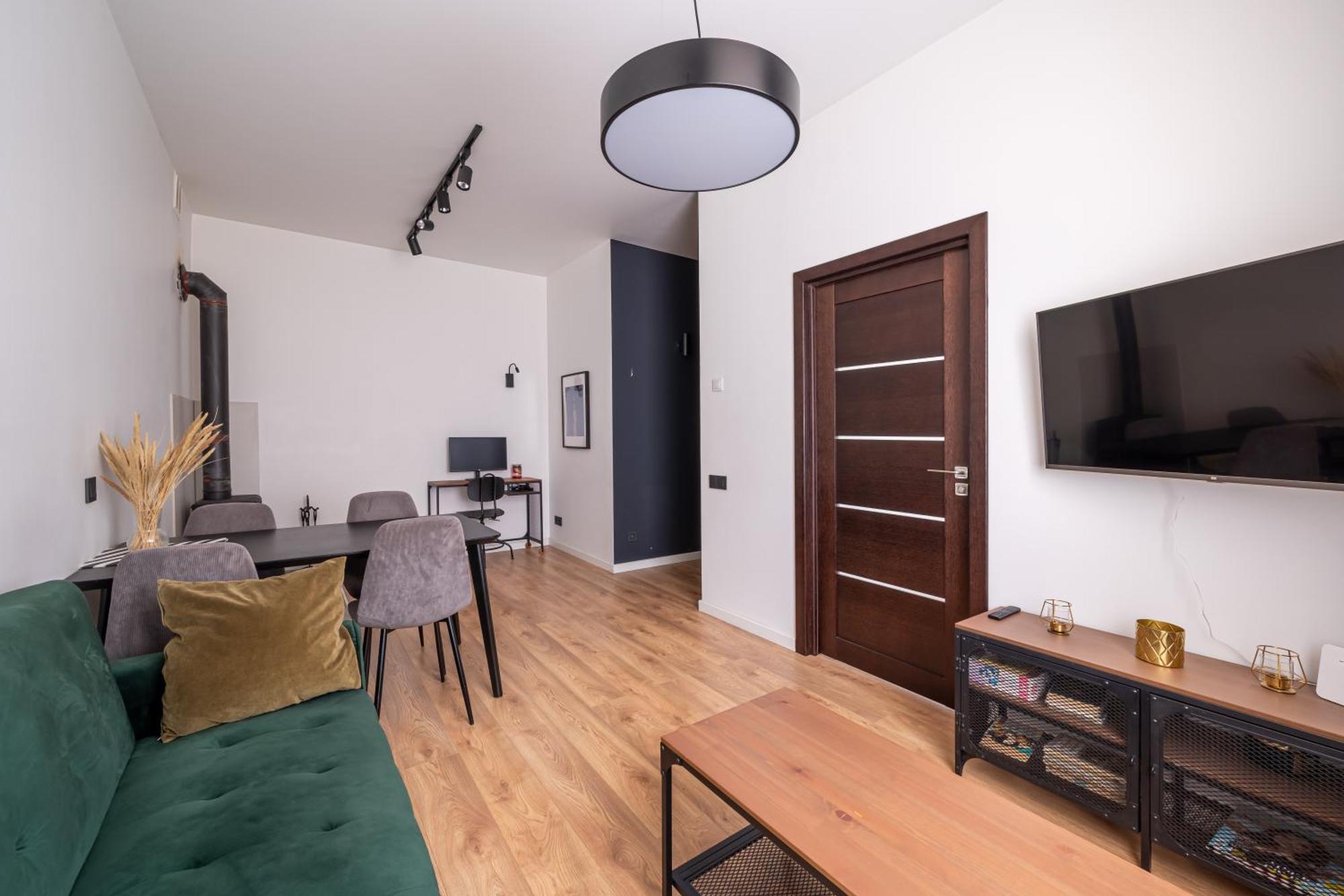 Lienes Iela Gem 1Br Apartment With Fireplace In Historic Unesco Center Riga Kültér fotó