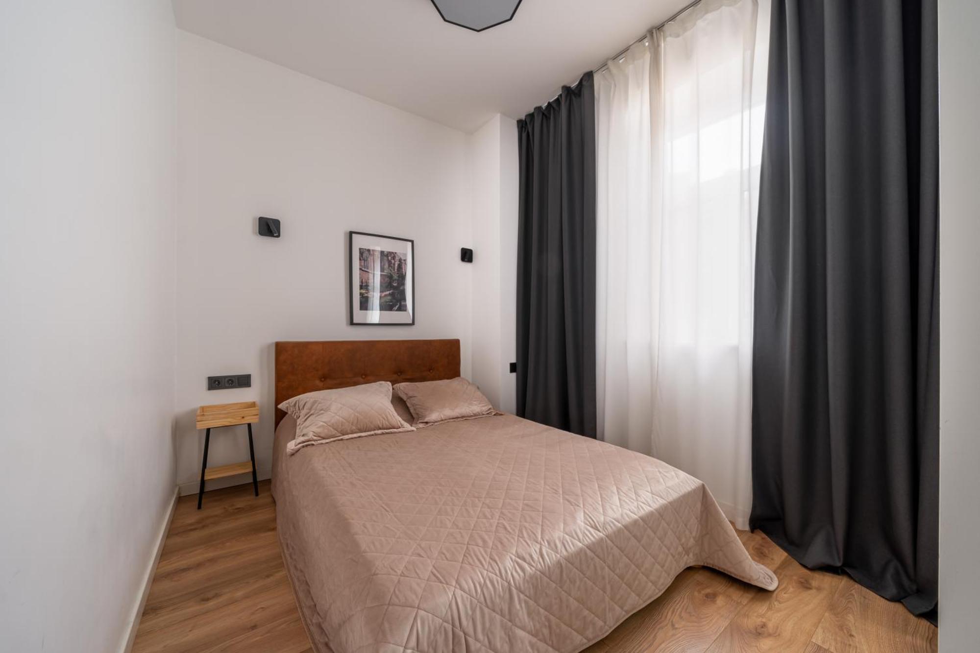 Lienes Iela Gem 1Br Apartment With Fireplace In Historic Unesco Center Riga Kültér fotó